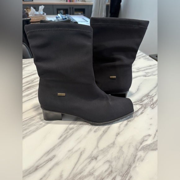 WORN ONCE- ARA GORE-TEX PAGE HEEL BOOTS - 7.5 size - Picture 2 of 8